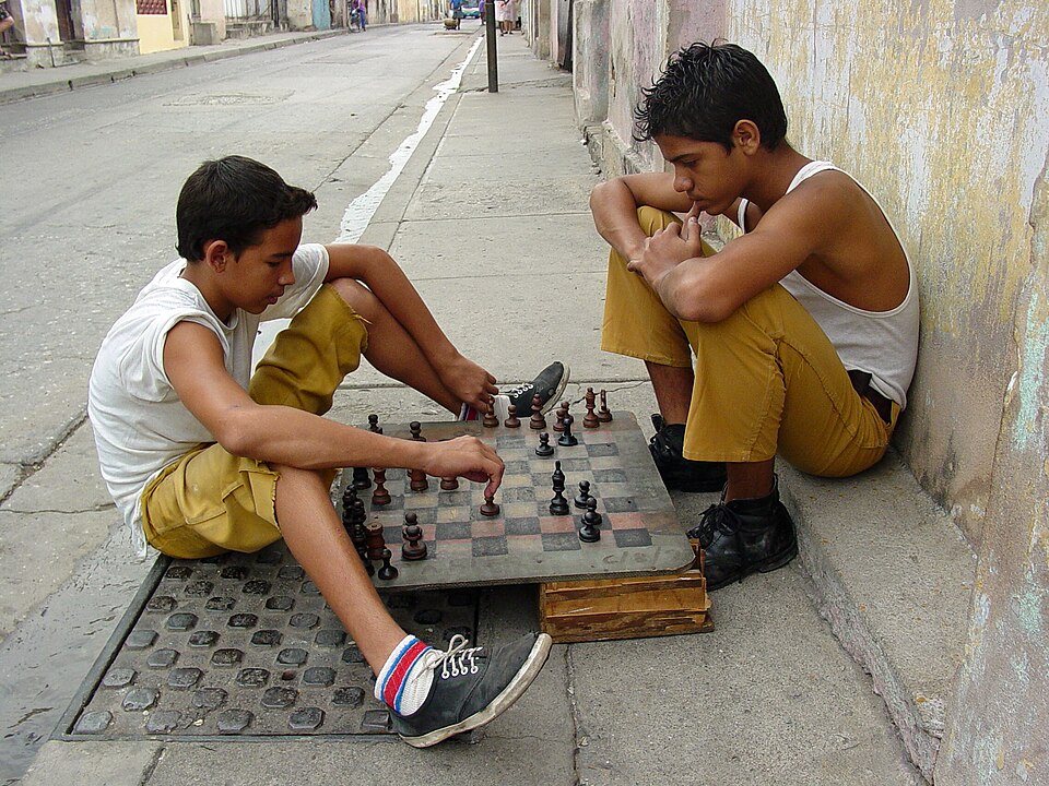 File:Children Playing Chess on the Street - Santiago de Cuba - Cuba.jpg